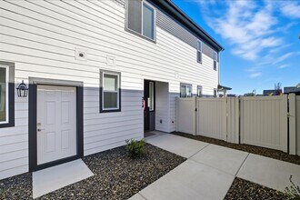 374 N Lagrasse Ln in Star, ID - Building Photo - Building Photo