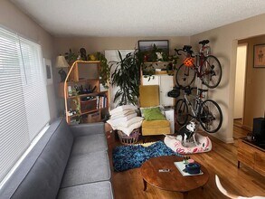 806 NW 53rd St in Seattle, WA - Building Photo - Building Photo