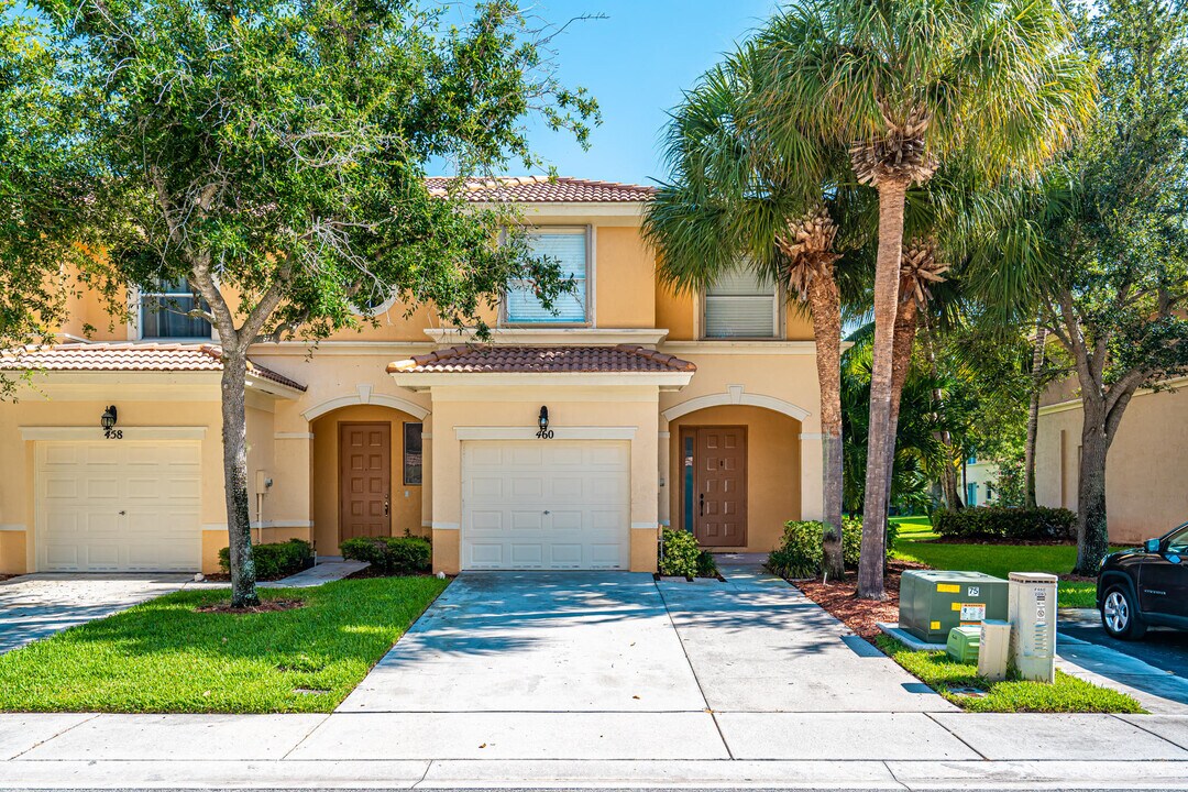 460 Rainbow Springs Terrace in Royal Palm Beach, FL - Building Photo