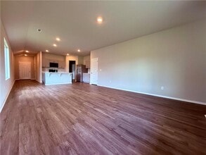 2512 E Foxbury St in Siloam Springs, AR - Building Photo - Building Photo
