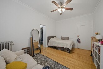 3449 N Elaine Pl in Chicago, IL - Building Photo - Building Photo