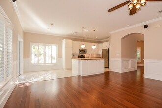 18863 Maisons Dr in Lutz, FL - Building Photo - Building Photo