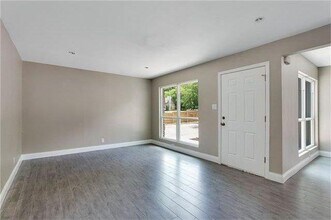 2706 Mulford Cove in Austin, TX - Building Photo - Building Photo