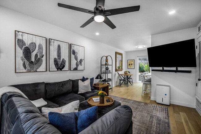 3806 Southridge Dr