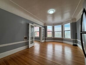 2120 Clement St, Unit 5 in San Francisco, CA - Building Photo - Building Photo