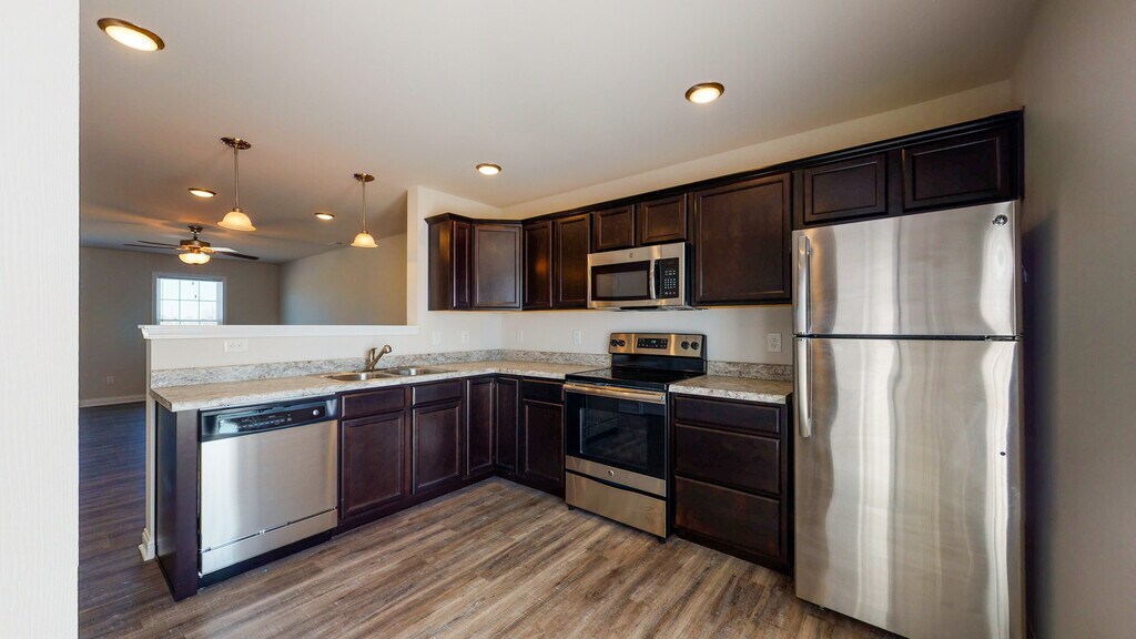 Lake Reba Townhomes Richmond, KY Apartments For Rent
