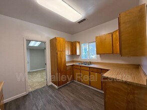 424 Lucard St in Taft, CA - Building Photo - Building Photo