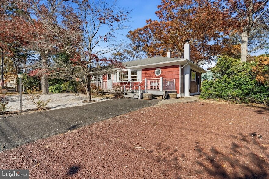 218 Holly Ave in Stafford Township, NJ - Foto de edificio