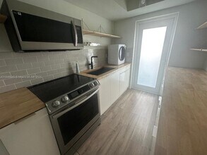 1065 98th St in Bay Harbor Islands, FL - Building Photo - Building Photo