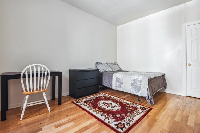 property at 346 Montgomery St
