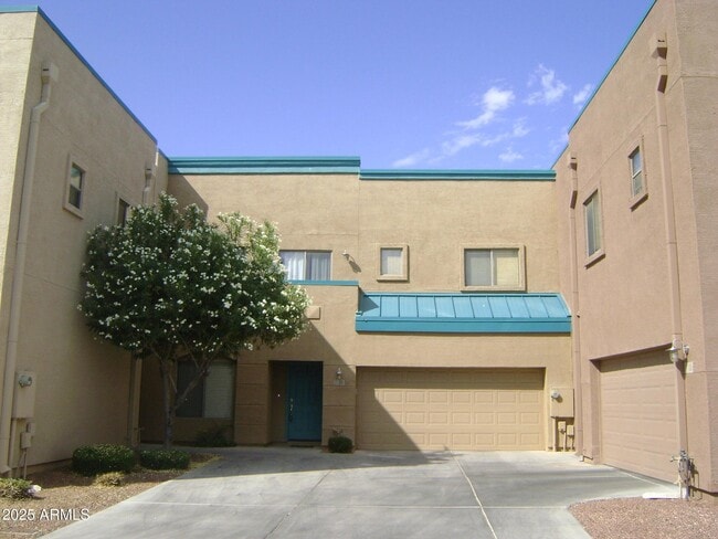 property at 1015 S Val Vista Dr