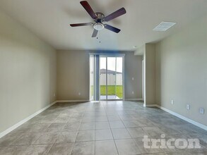 7148 Boggy Crk Pl in Parrish, FL - Foto de edificio - Building Photo