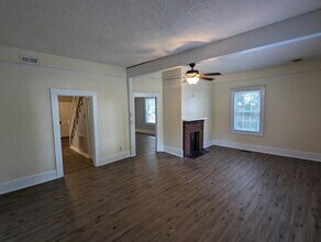 100 Mulberry St in Greer, SC - Building Photo - Building Photo