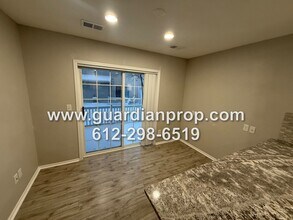 61 Landau Alcove in Woodbury, MN - Building Photo - Building Photo