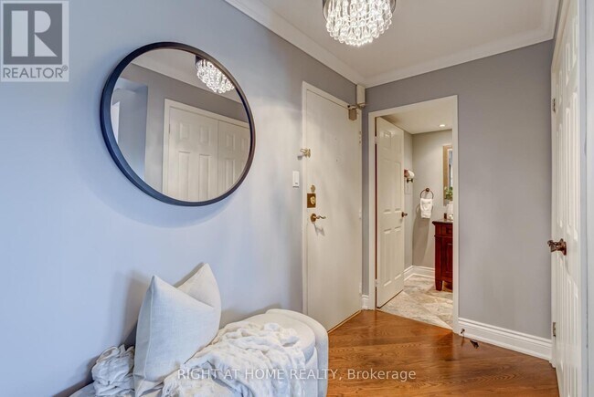 65 Skymark Dr in Toronto, ON - Building Photo - Building Photo