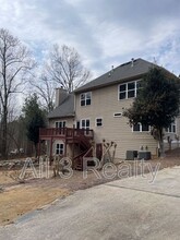 6120 Long Shore Dr in Douglasville, GA - Building Photo - Building Photo