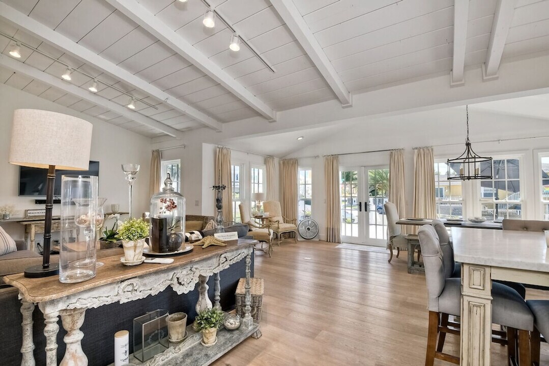 190 Walnut Ave-Unit -ID1248683P in Carlsbad, CA - Building Photo