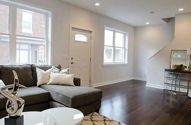 2989 Livingston St in Philadelphia, PA - Building Photo - Building Photo