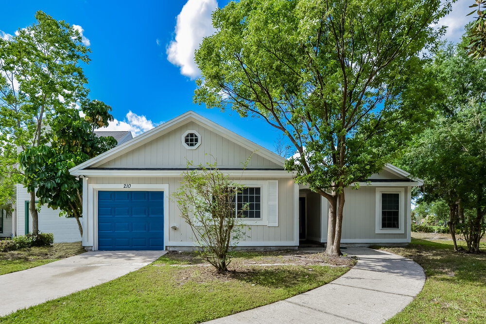 210 Ferryboat Ct in Orlando, FL - Building Photo