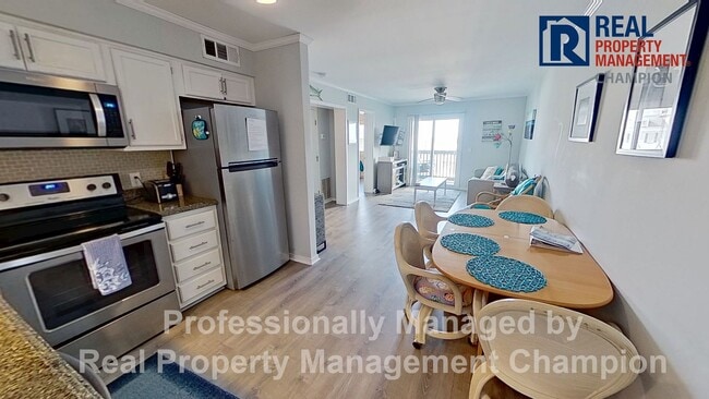 1404 Canal Dr in Carolina Beach, NC - Building Photo - Building Photo