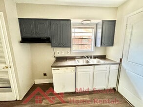 2168 Carnes Ave in Memphis, TN - Building Photo - Building Photo