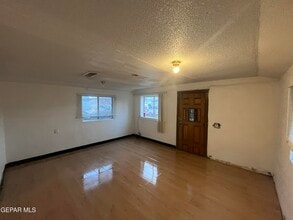 6389 Salas Ln in El Paso, TX - Building Photo - Building Photo