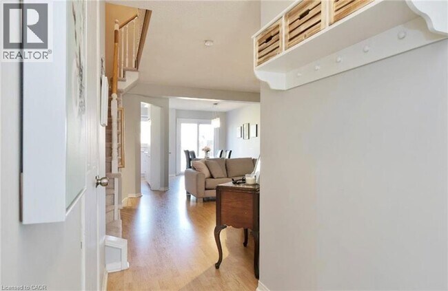 2940 Headon Forest Dr in Burlington, ON - Building Photo - Building Photo