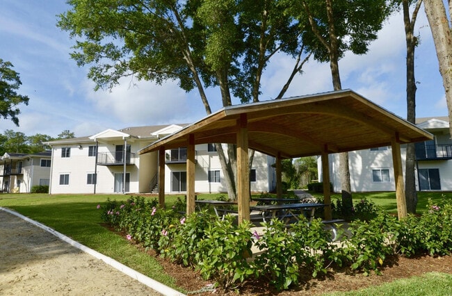 Verdant Cove in Gainesville, FL - Building Photo - Building Photo