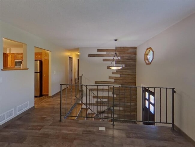 17311 Sunset Trail SW in Prior Lake, MN - Building Photo - Building Photo