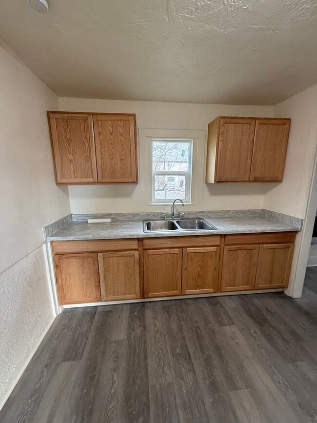 308 S Broad St in Klamath Falls, OR - Building Photo - Building Photo