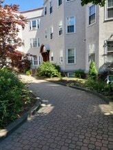 156 Magazine St, Unit 34 in Cambridge, MA - Foto de edificio - Building Photo