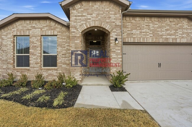 1916 Jackson St in Cleburne, TX - Building Photo - Building Photo