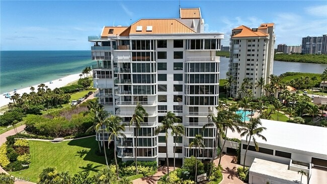 20 Seagate Dr in Naples, FL - Building Photo - Building Photo