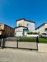 337 E 104th St in Los Angeles, CA - Building Photo
