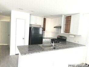 2819 Gustavo Dr in Converse, TX - Building Photo - Building Photo