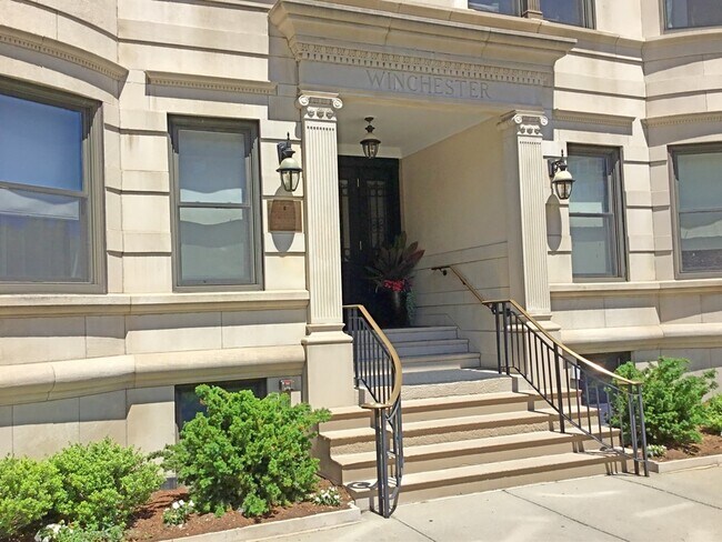 Five Winchester St in Brookline, MA - Building Photo - Building Photo