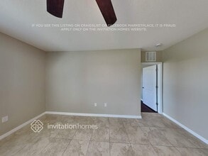 15749 High Bell Pl in Bradenton, FL - Building Photo - Building Photo