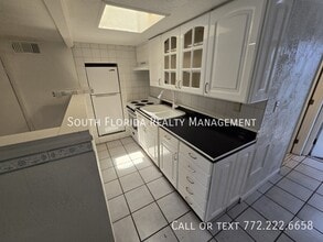 3166 SE Hawthorne St in Stuart, FL - Building Photo - Building Photo