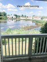 1131 Silverstone Dr in Carpentersville, IL - Foto de edificio - Building Photo