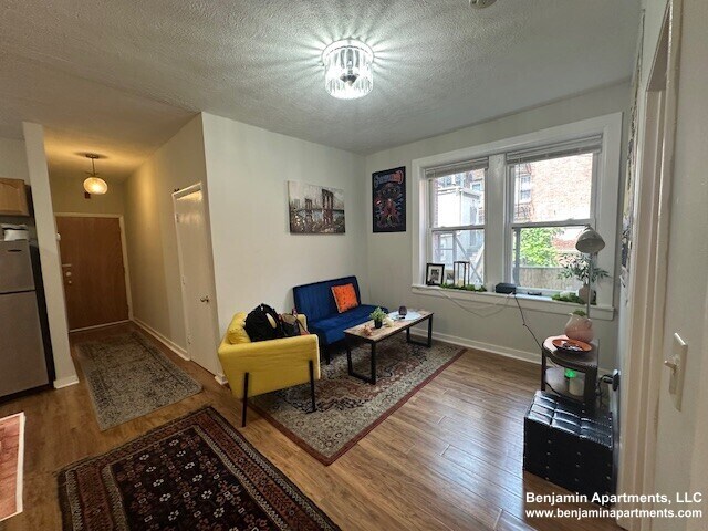 113 Endicott St, Unit 1 in Boston, MA - Foto de edificio