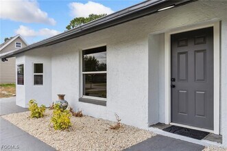 4700 3rd St W in Lehigh Acres, FL - Building Photo - Building Photo