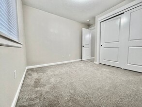 18656 SW Bonnie Meadow Ln in Beaverton, OR - Building Photo - Building Photo