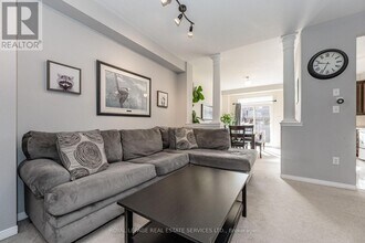 2041 Fiddlers Way in Oakville, ON - Building Photo - Building Photo