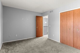3767 Heritage Pkwy in Dearborn, MI - Building Photo - Building Photo