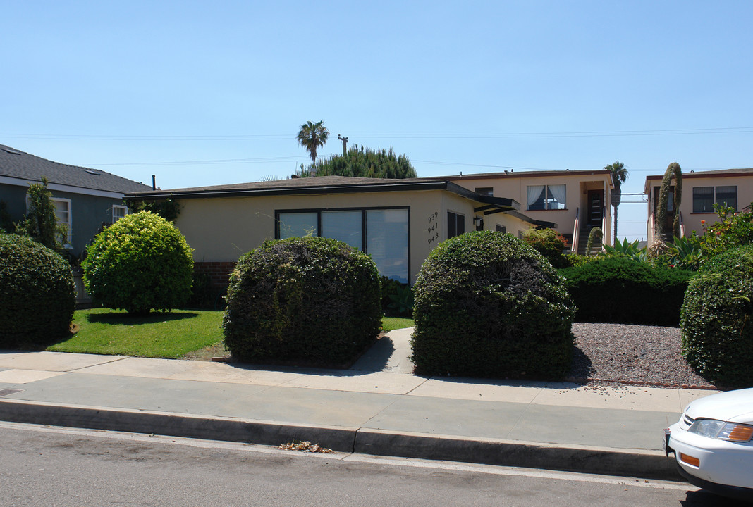 939-943 Tourmaline St in San Diego, CA - Building Photo