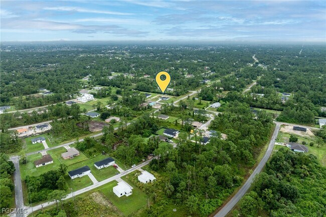 945 Butler St E in Lehigh Acres, FL - Building Photo - Building Photo