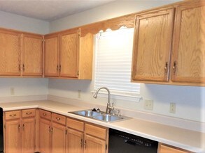 164 Holt Hills Rd in Nashville, TN - Foto de edificio - Building Photo