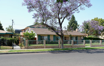 302 E Wakefield Ave in Anaheim, CA - Building Photo - Building Photo