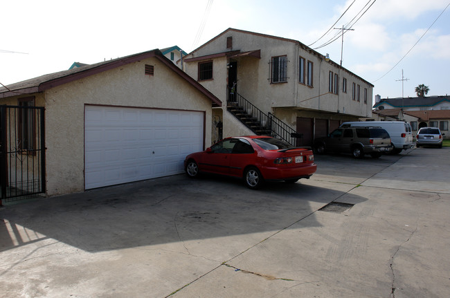 4246-4250 W 106th St in Inglewood, CA - Building Photo - Building Photo