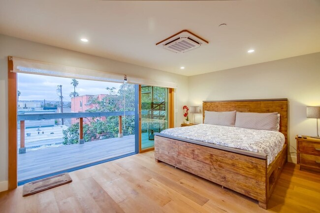 745 Island Ct in San Diego, CA - Building Photo - Building Photo